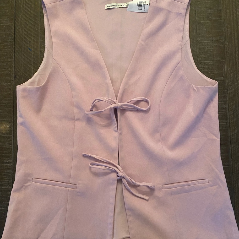 Abercrombie & Fitch Tie-Front Tailored Vest